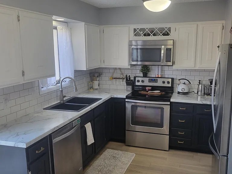 Building Photo - 2331 SW 18th St