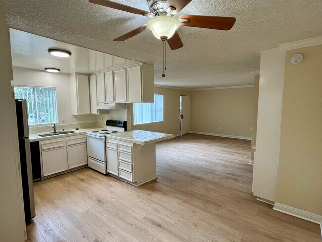 Building Photo - 6060 Mt Aguilar Dr