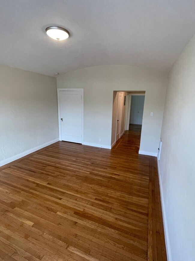 Building Photo - 2300 22nd Ave