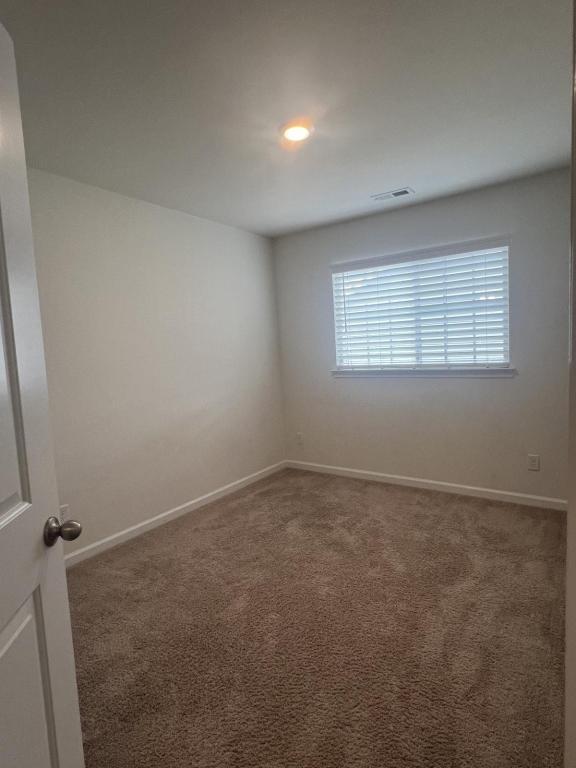 Building Photo - 2027 Chartwell Dr