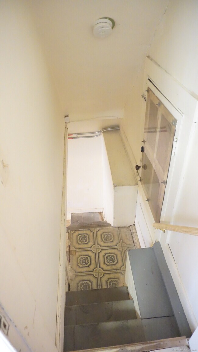 Building Photo - 314 Judson Pl