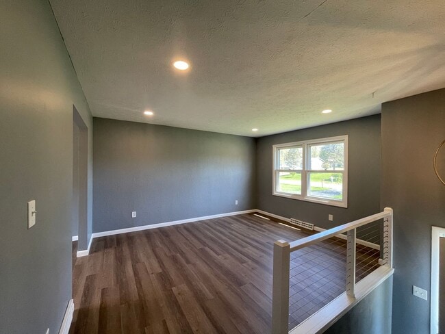 Primary Photo - Newly renovated 4 bedroom home outside of ...