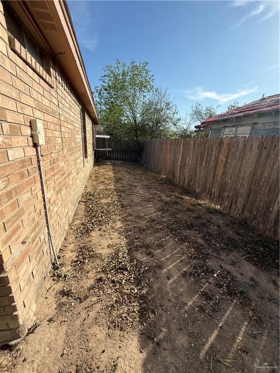 Building Photo - 10 Perkins Ave