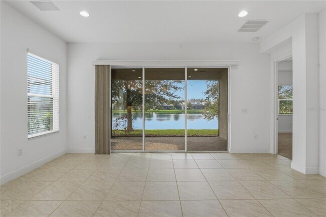 Building Photo - 30588 Chesapeake Bay Dr