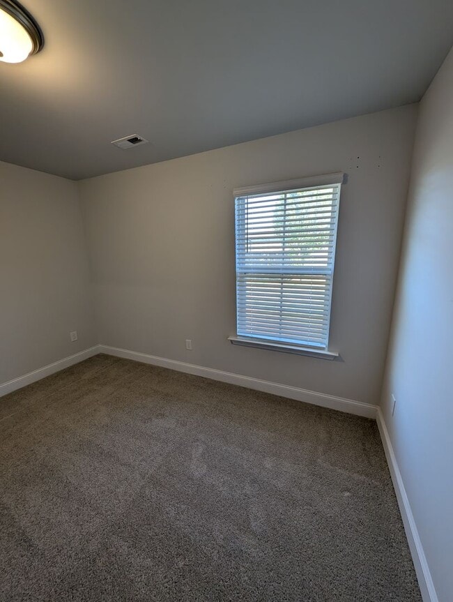 Building Photo - 244 Abercorn Dr