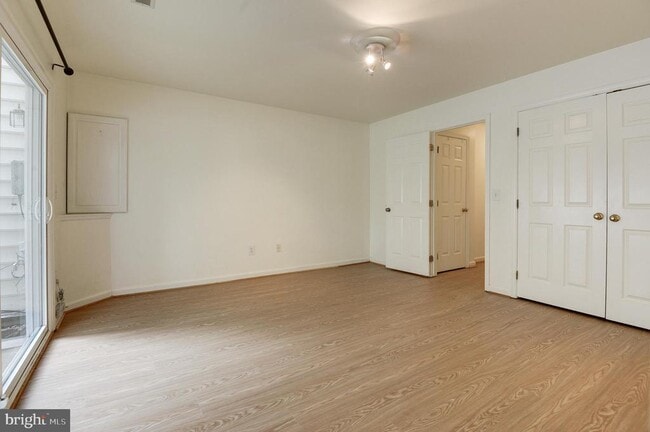 Building Photo - 12050 Edgemere Cir