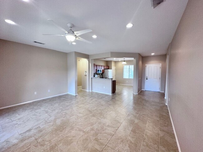 Building Photo - Updated 3 Bed/2 Bath in 55+ Community