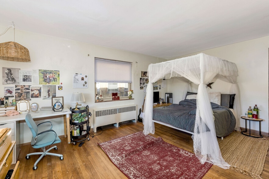 Building Photo - 2728 Digby Ave