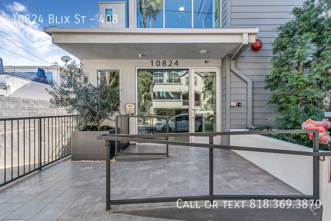 Building Photo - 10824 Blix St