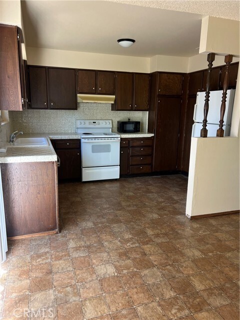 Building Photo - 9 San Gabriel Dr