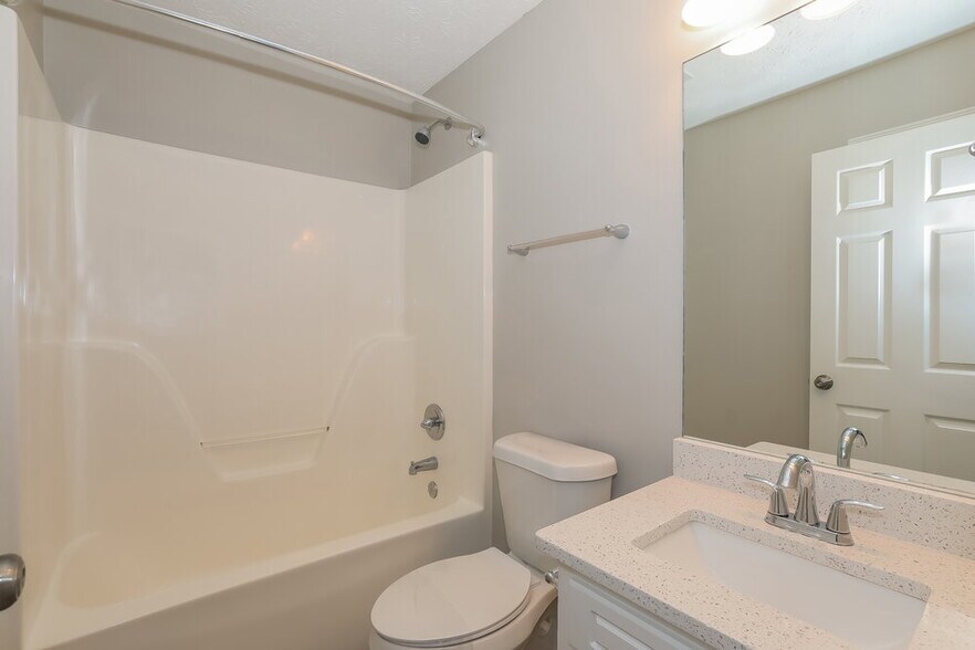 Building Photo - 715 Heritage Ridge Dr