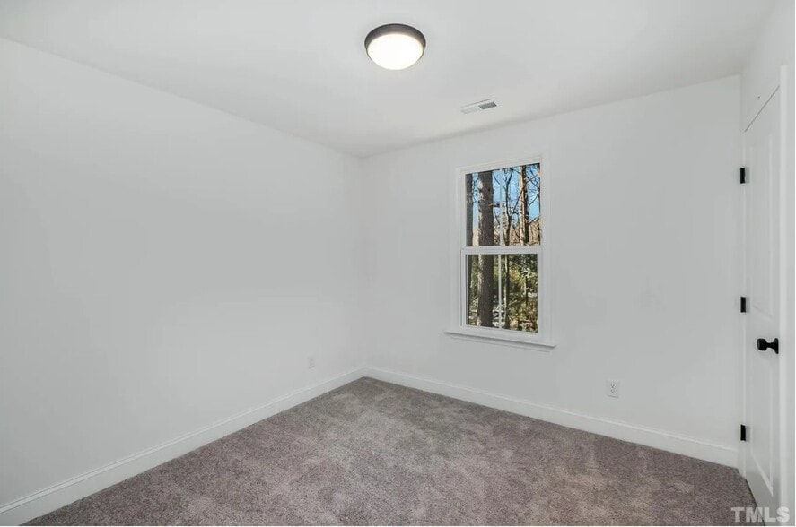Building Photo - 2807 Cannada Ave
