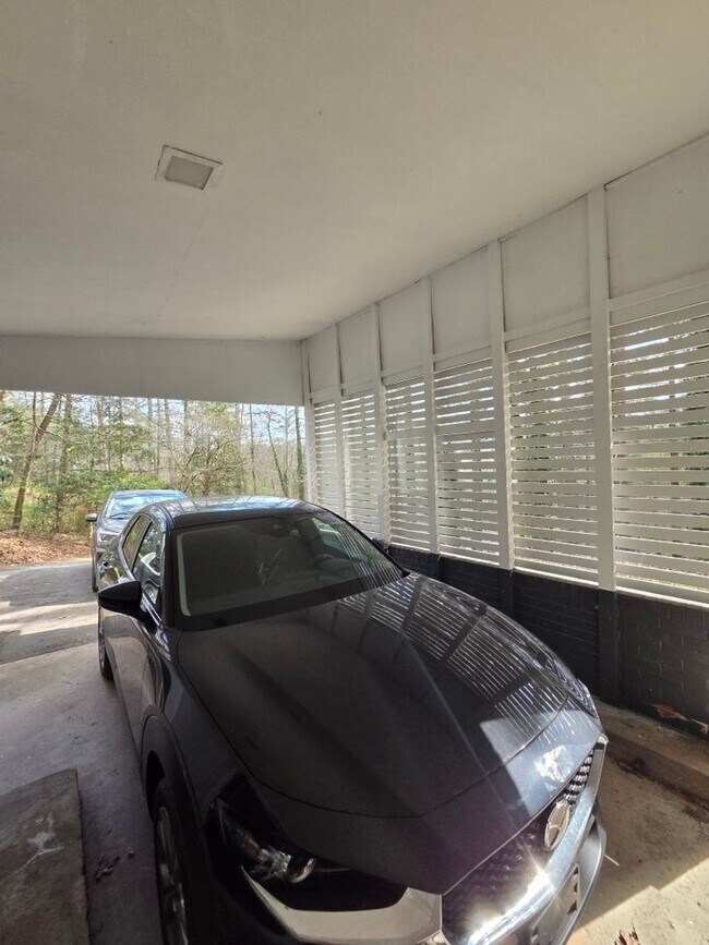 Building Photo - $1,800 - 3 Bedroom 2 Bathroom Gorgeous and Unique Furnished House in Webster