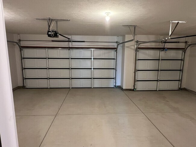 Building Photo - PRE-LEASING! South Nixa 3 Bedroom Family Home