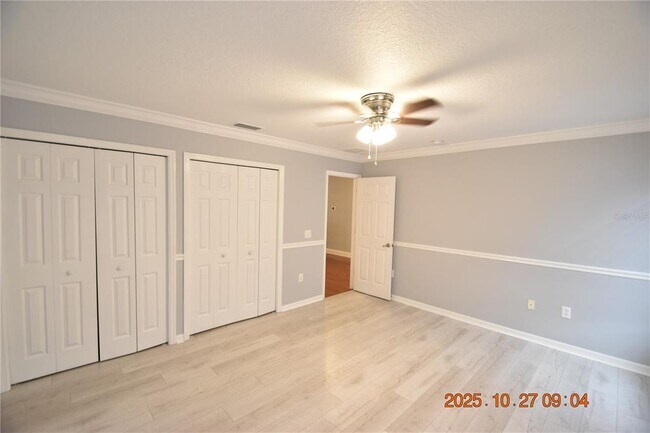 Building Photo - 8806 Cameron Crest Dr