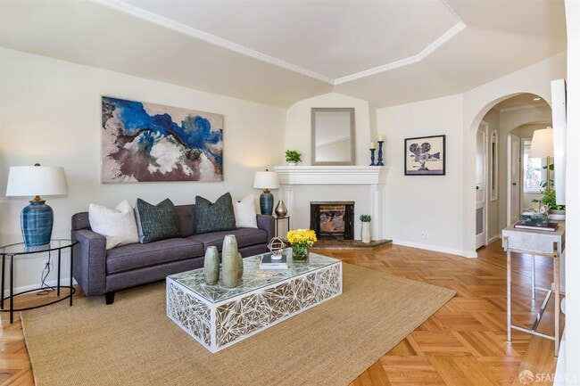 Primary Photo - 177 Meadowbrook Dr