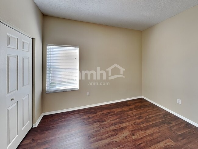 Building Photo - 823 Springwood Cir