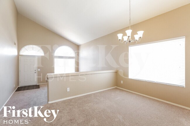 Building Photo - 11009 W Frier Dr