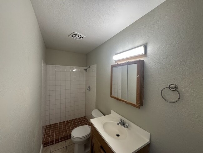 Building Photo - Maryvale 4 Bedroom