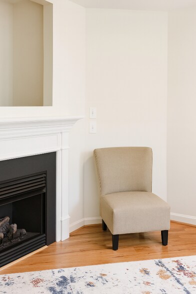 Building Photo - 2221 Mountain Mist Ct