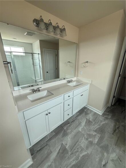 Building Photo - 4042 Beckton Trl