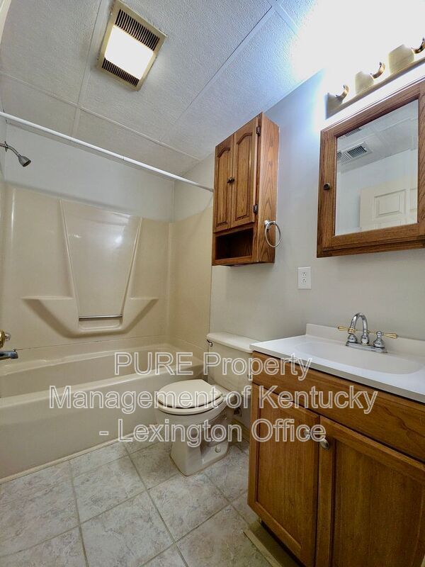 Building Photo - 643 Cane Run St