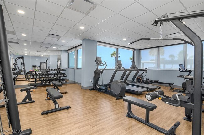 Building Photo - 4005 Gulf Shore Blvd N