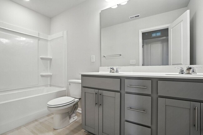 Building Photo - BRAND NEW TOWNHOME Available now, DEPOT 499 in Apex!