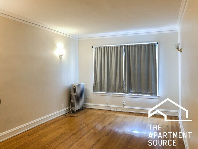 Building Photo - 1608 W Sunnyside Ave