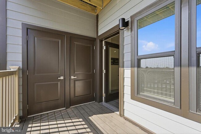 Building Photo - 4399 Peach Lily Ln