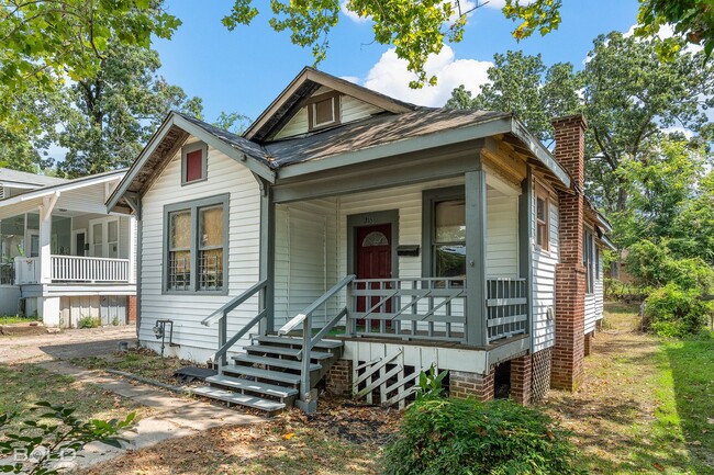Building Photo - Charming Remodeled Home in the Heart of Shreveport!