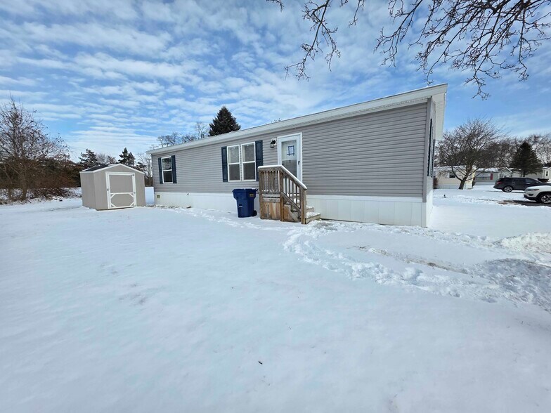 Building Photo - 3708 Cedar Loop