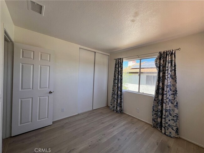 Building Photo - 9251 Middlefield Dr