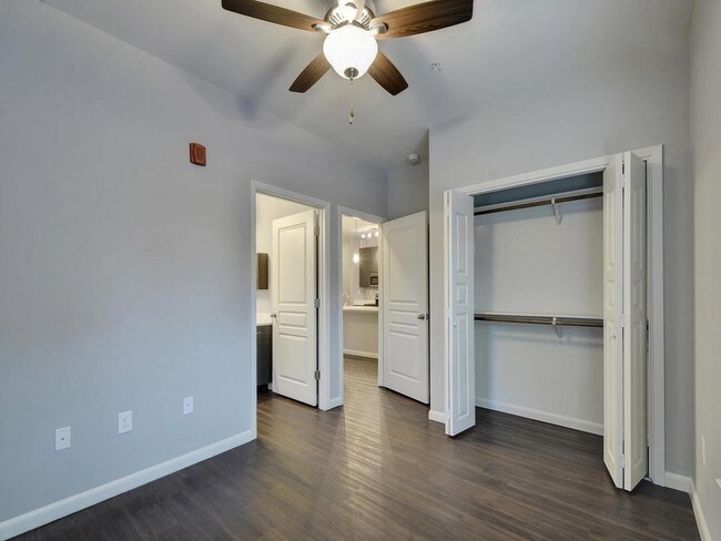 Building Photo - 2822 Rio Grande St