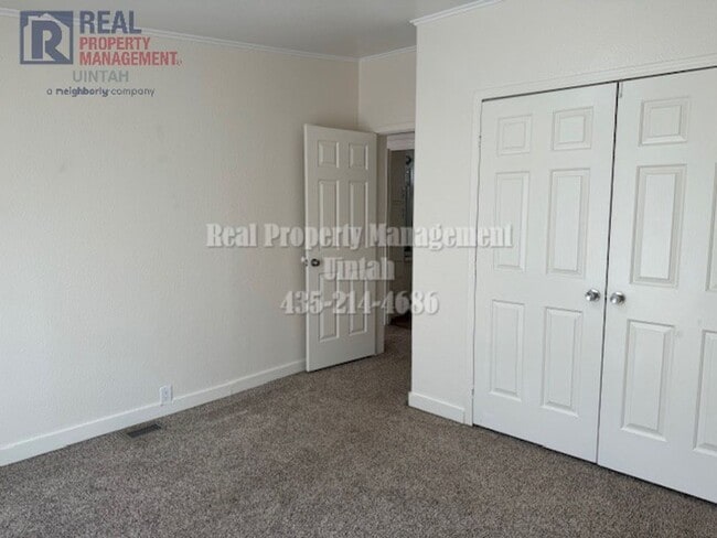 Building Photo - Cute 4 bedroom 2 bath room house