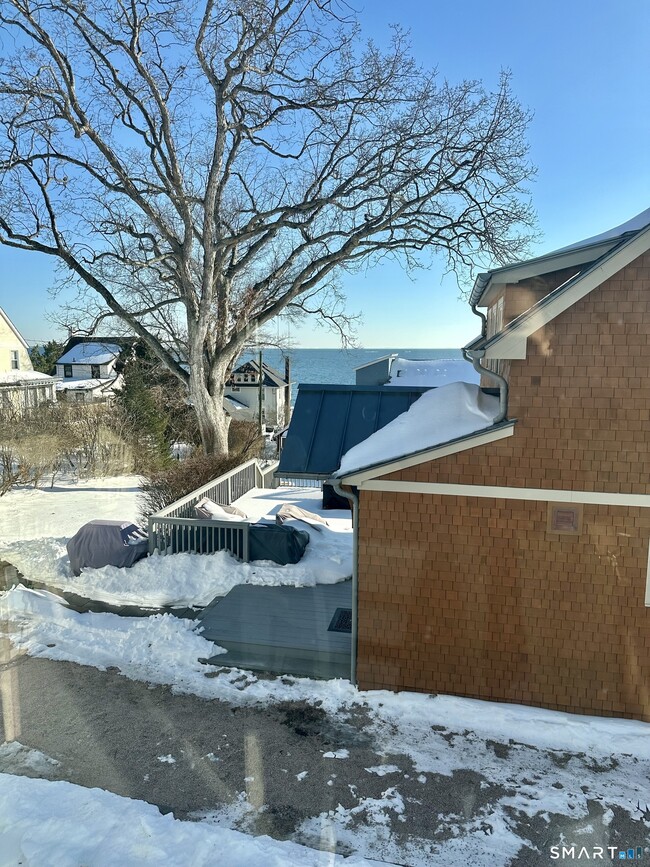 Building Photo - 19 2nd Ave