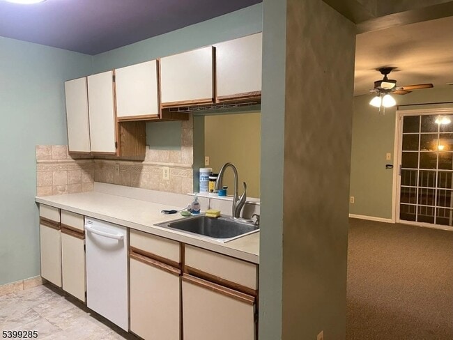 Building Photo - 420 Stratford Pl