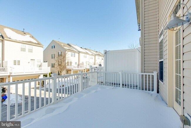 Building Photo - 6721 Caleb Dorsey Square