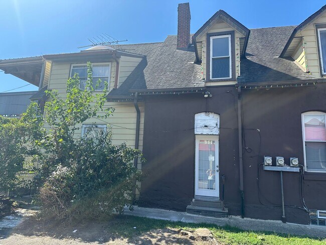 Building Photo - BRAND NEW 1 BED 1 BATH APARTMENT FOR RENT.
