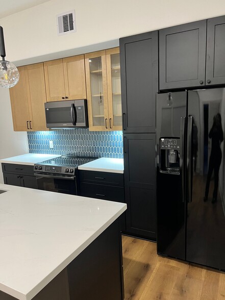 Building Photo - 9821 Turnbow St