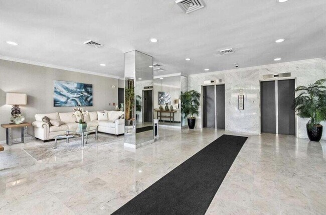 Building Photo - 2425 Presidential Way