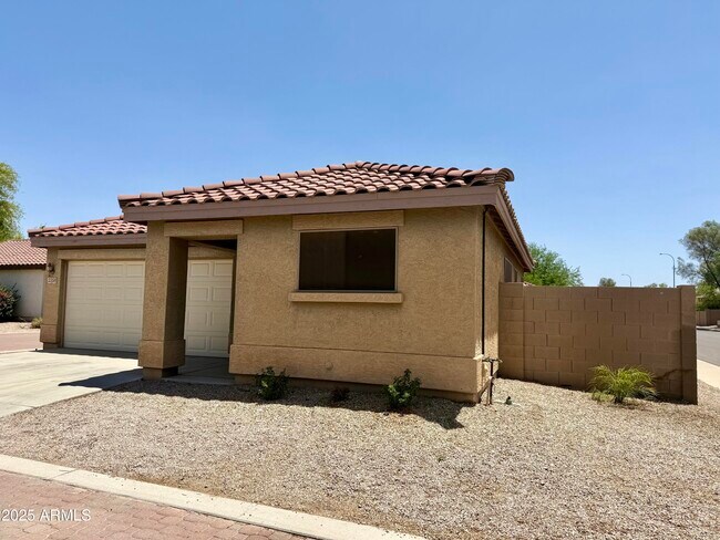 Building Photo - 2358 E Peach Tree Dr