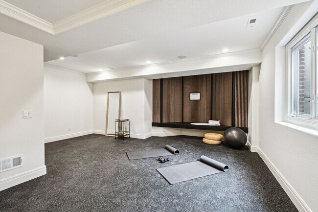 Building Photo - Stunning Cherry Hills Luxury Rental | 5bd/...