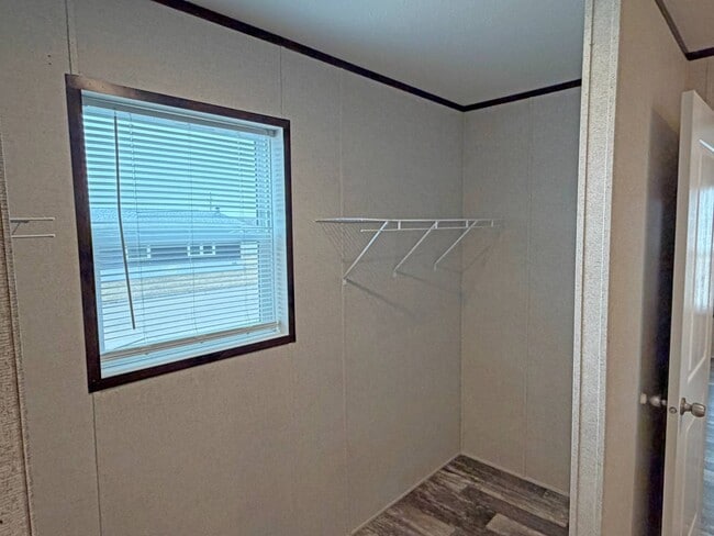 Building Photo - 781 W Walcott Rd