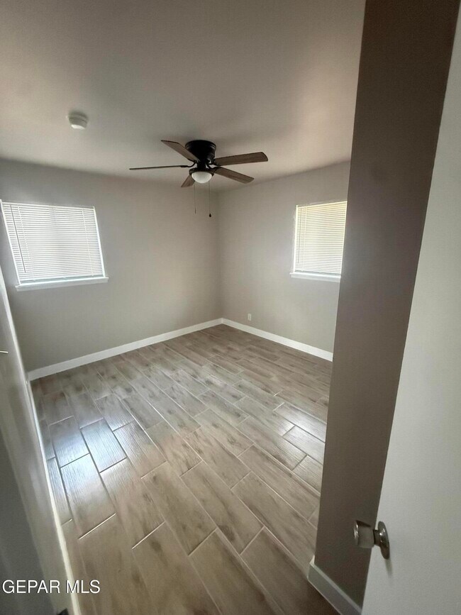 Building Photo - 5704 Sage Ct
