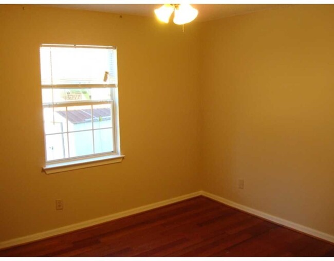 Building Photo - Charming 3-Bedroom Home in Ocean Springs –...