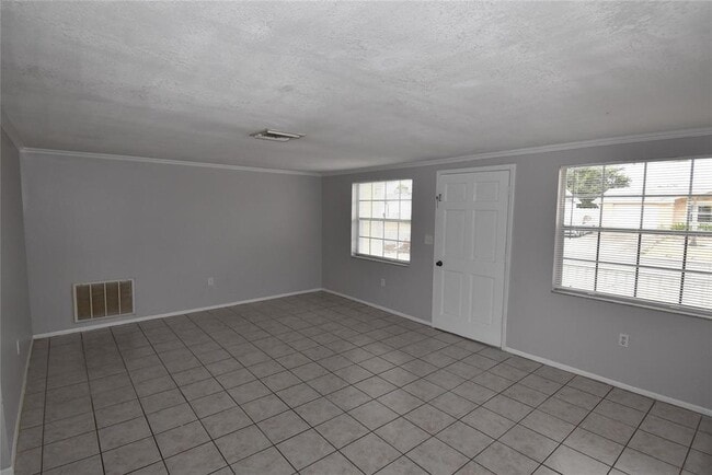 Building Photo - 11732 Newell Dr