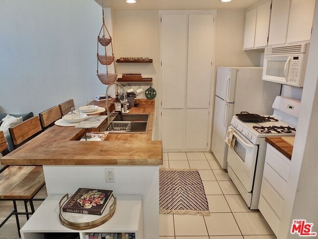 Building Photo - 826 Coriander Dr