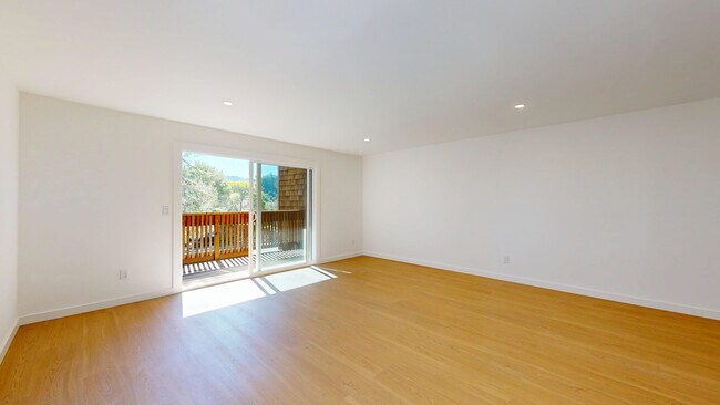 Building Photo - 50 Corte Real