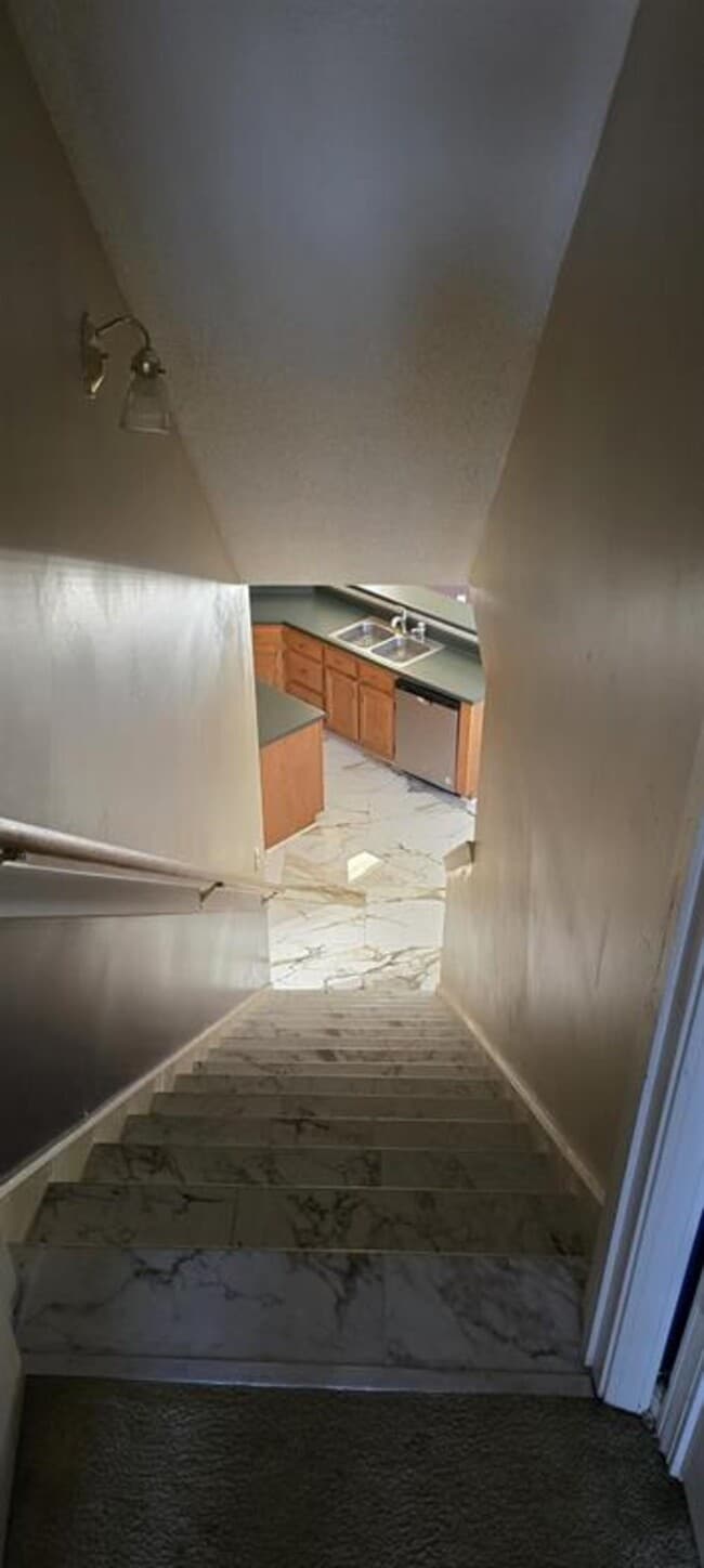 Building Photo - 5137 Jeffrey Keith Dr